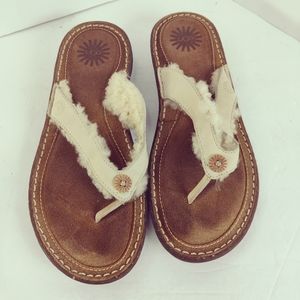 UGG Australia Hamoa Flip Flop Thong Sandals Leather & Shearling Low Heel Sz  9.5